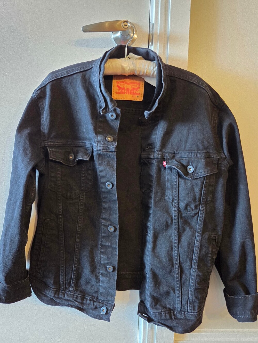 Levi's Black Denim Jacket (Men's Medium)